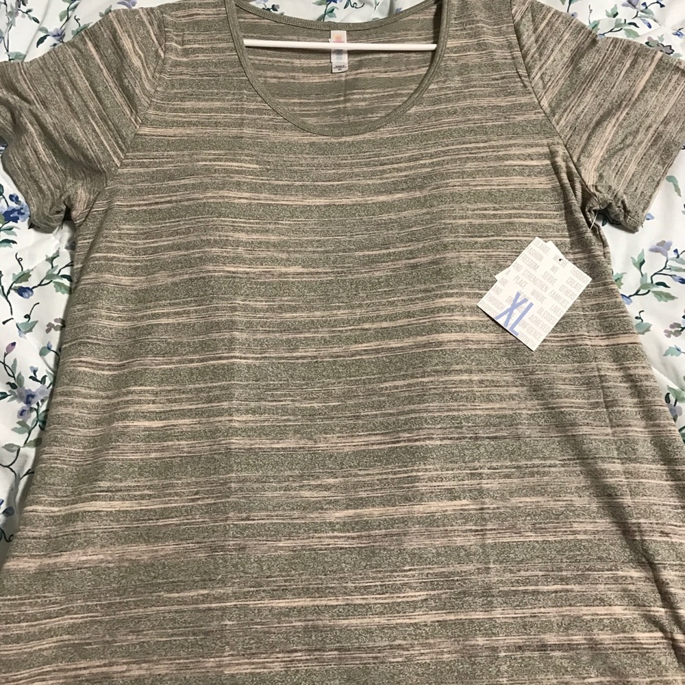 LuLaRoe Classic tee XL