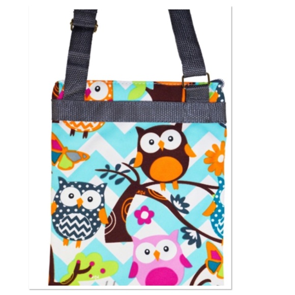 Boutique Bags - Chevron Owl Print Crossbody Purse Boutique Bags - Chevron Owl Print Crossbody Purse