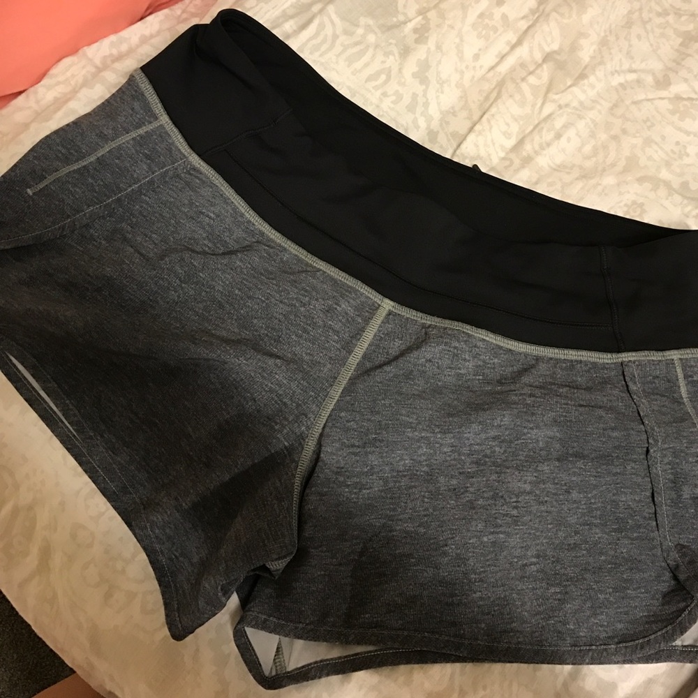 Lululemon "run times" short