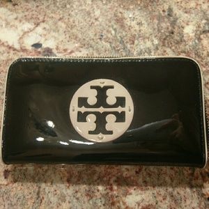 Tory Burch Patent Leather Stacked Logo Wallet