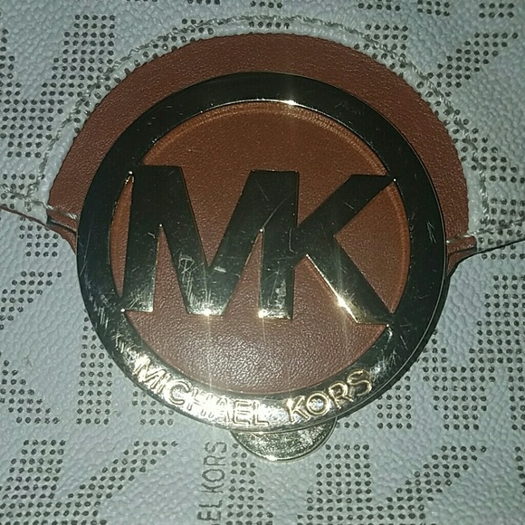 Michael Kors Crossbody Bag - Picture 6 of 6