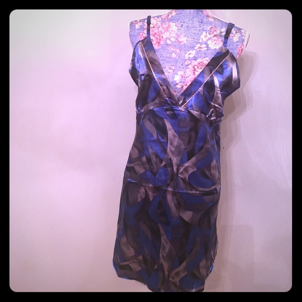 GORGEOUS Jones New York Chemise!