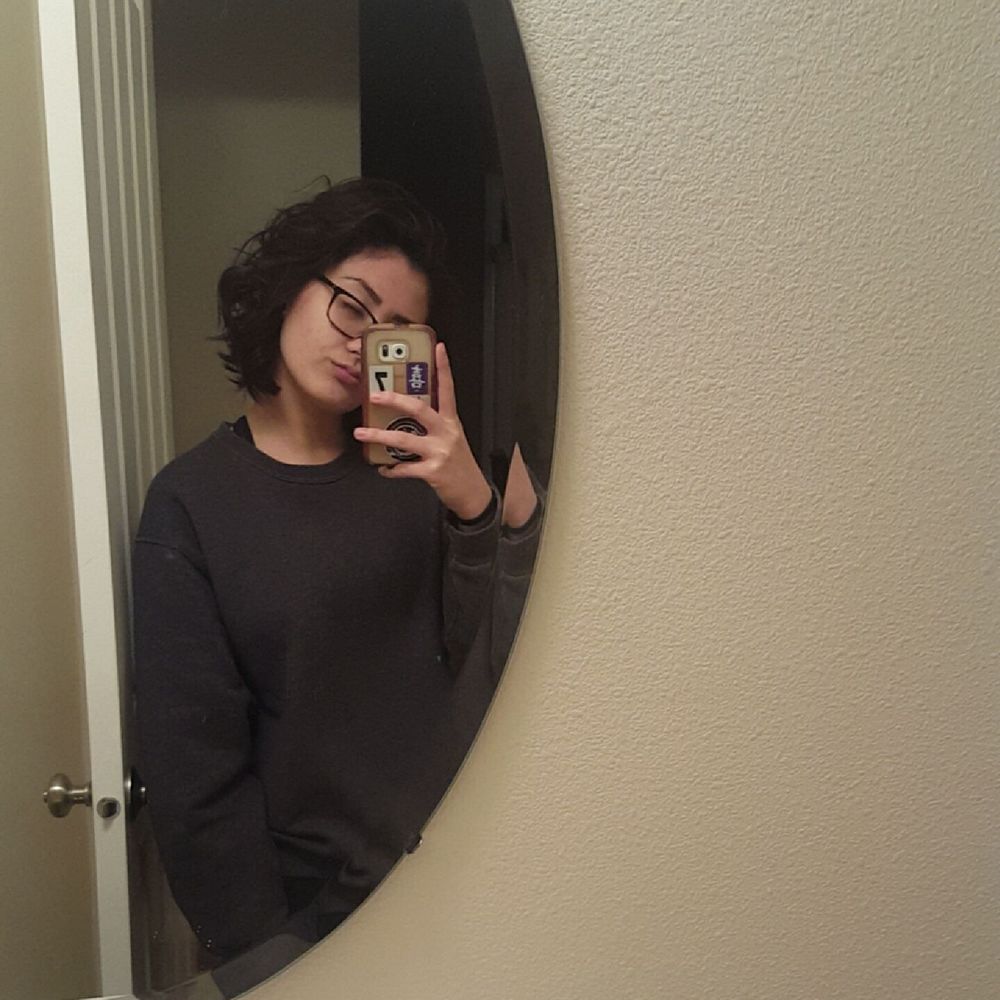 Meet your Posher, Momo