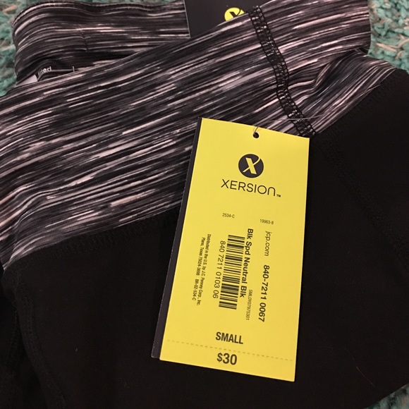 Xersion capri workout pants - Picture 4 of 4