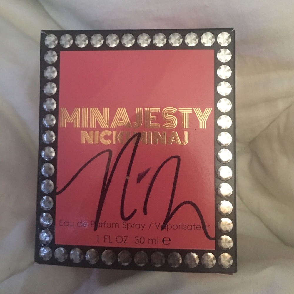 Nicki Minaj autograph