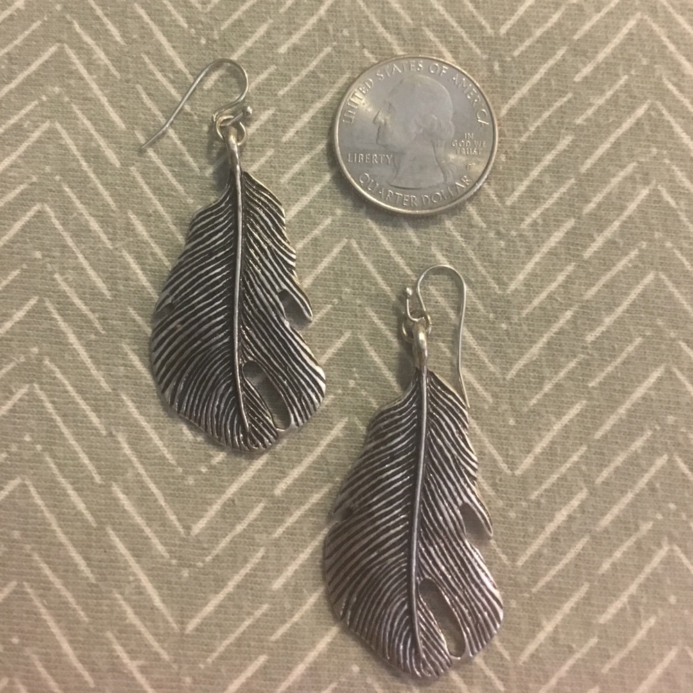 ❤SOLD❤Feather Dangles - Picture 2 of 2