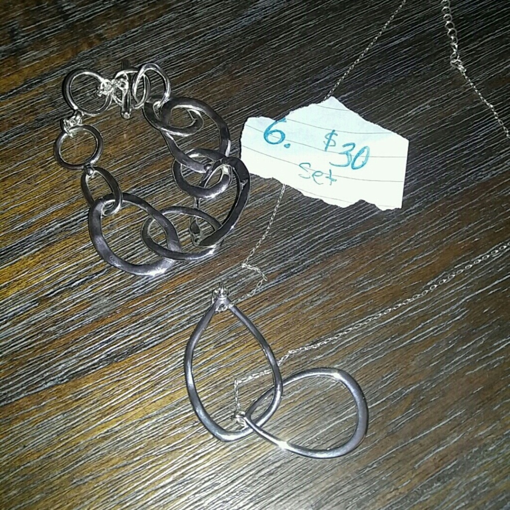 Chloe And Isabel necklace and bracelet set!!!