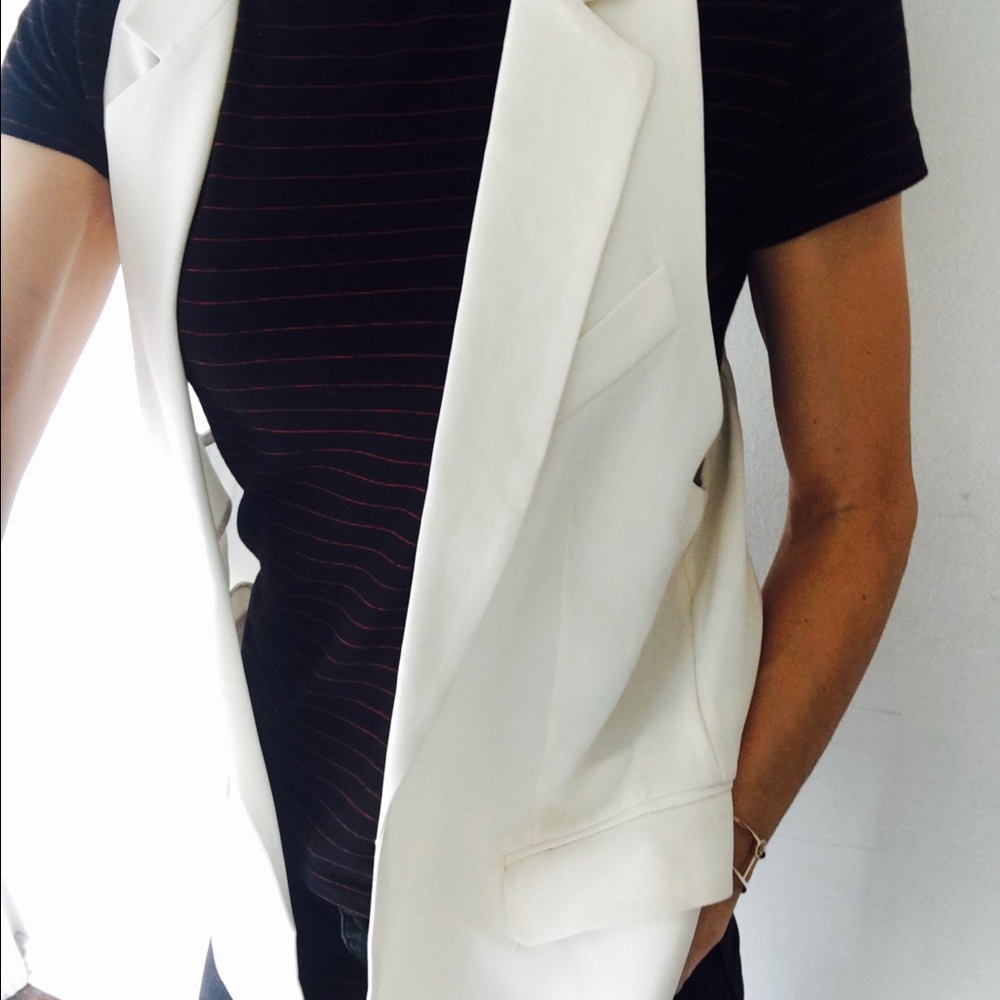 Adam vest