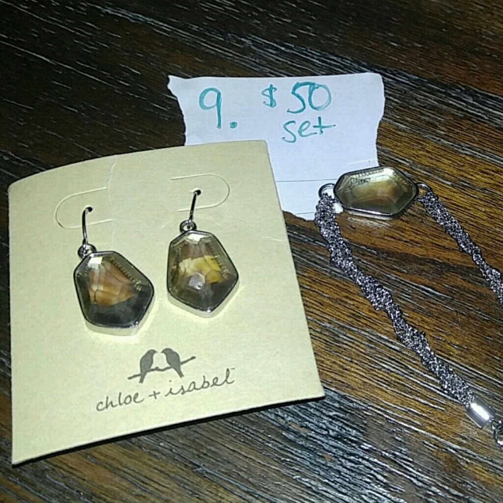 Chloe And Isabel bracelet and earring set!