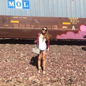 Meet your Posher, Tori