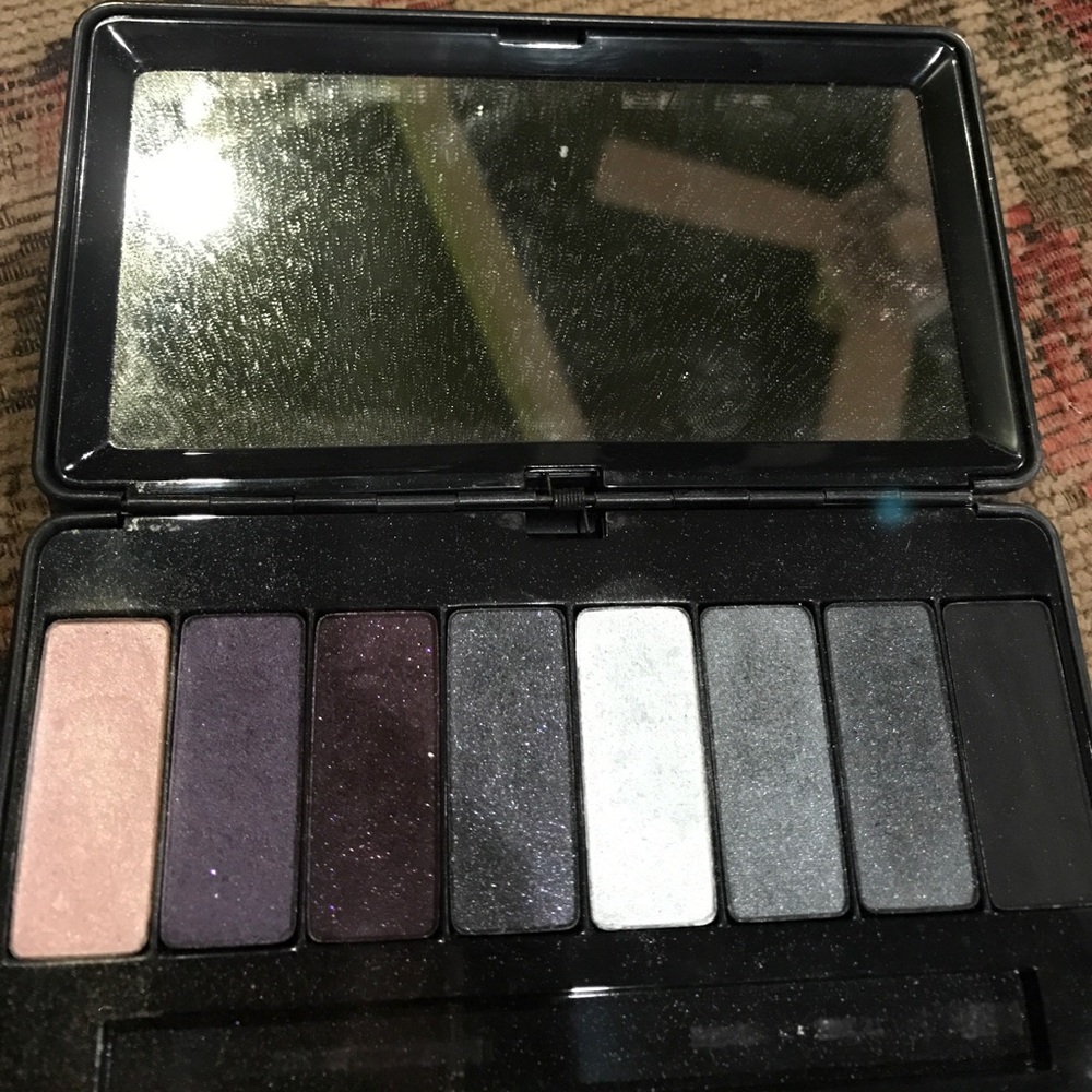 Kat Von D true romance eyeshadow palette
