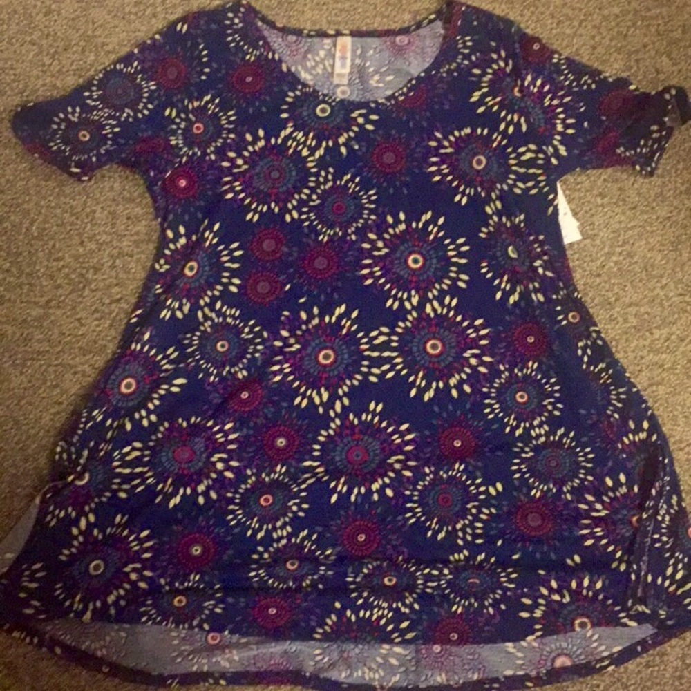 Size small perfect tee NWT