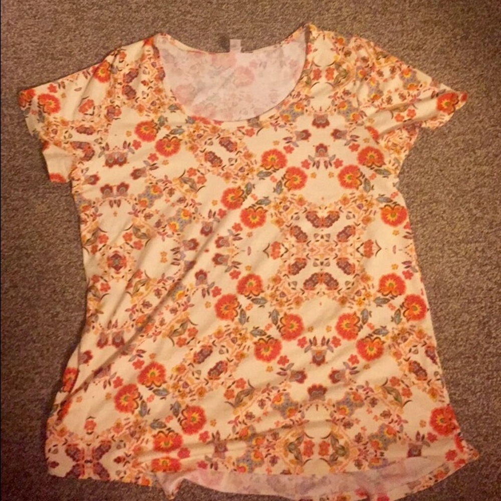 Size xl classic tee worn once