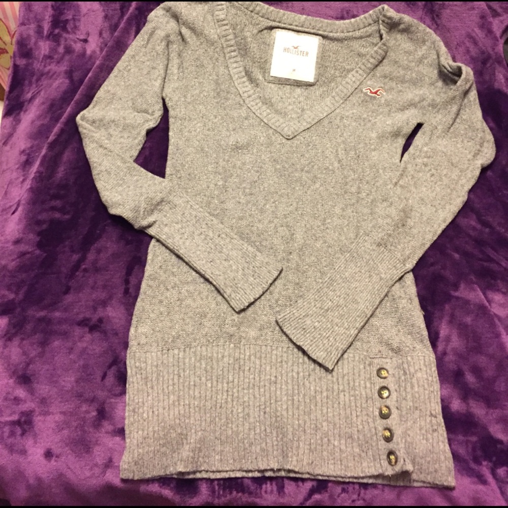 Hollister sweater