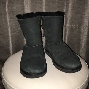 SIZE 3 BOW UGGS