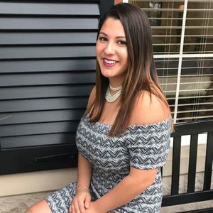 Meet your Posher, Raquel