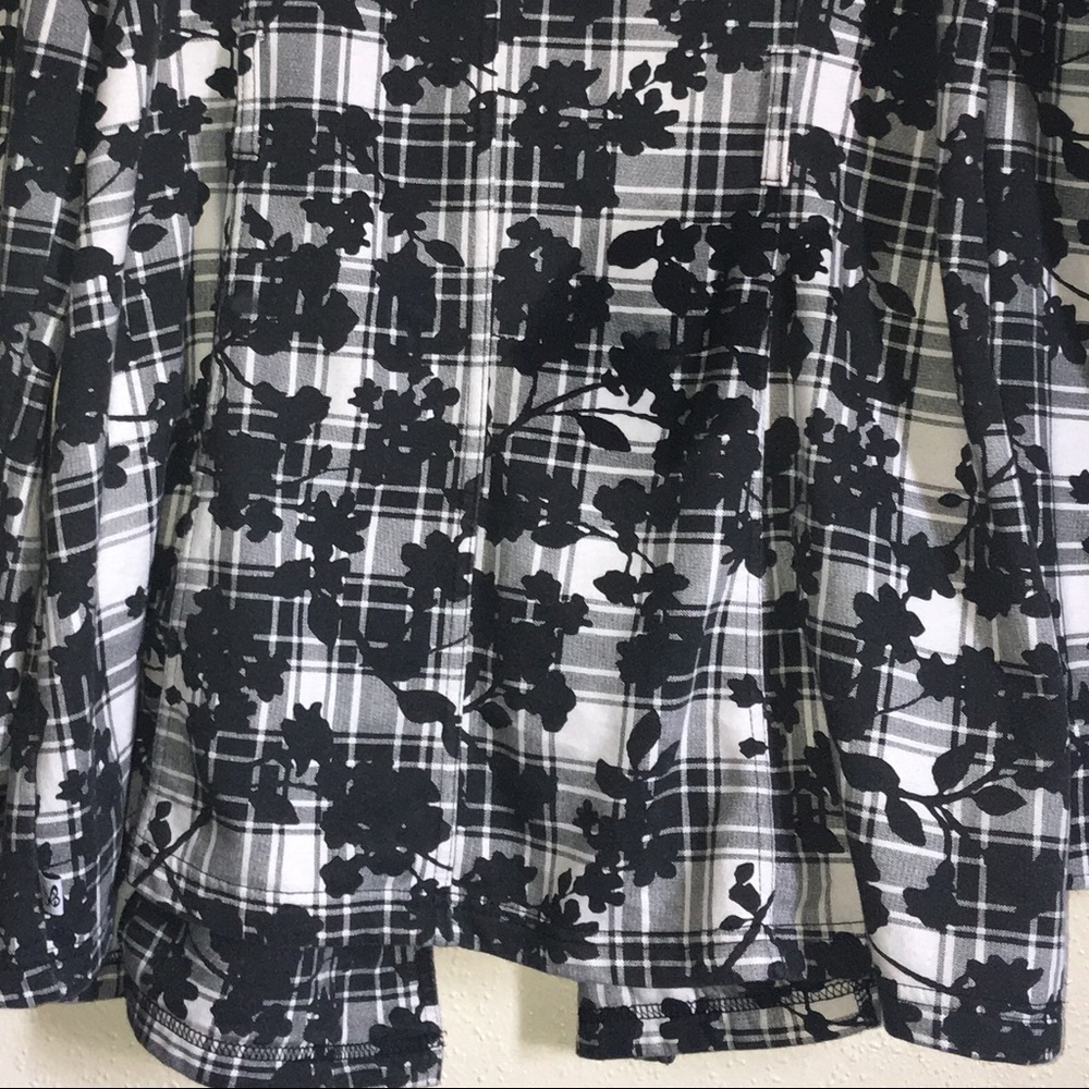 Self Esteem Black and White Flower Peacoat Sz XL - Picture 2 of 4