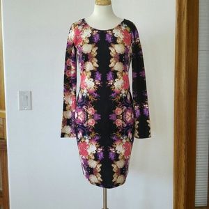Gorgeous floral bodycon dress