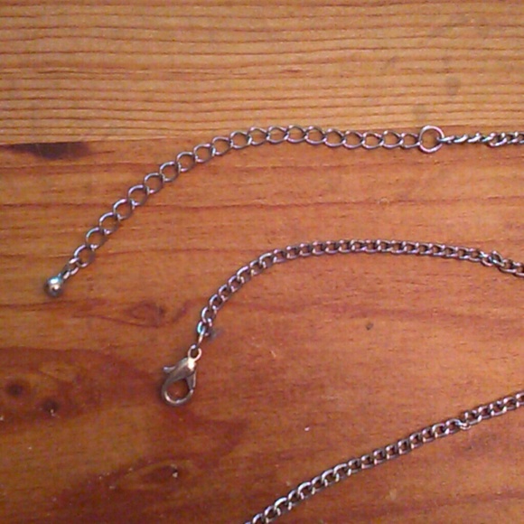 *<<<Peace & Love>>>* Symbolic Necklace - Picture 8 of 8