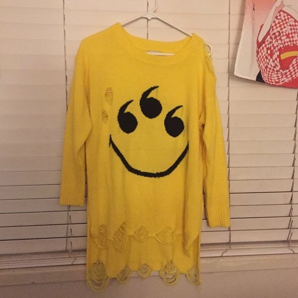 SOLD!! Unif 6 eyes distressed sweater - Picture 2 of 3