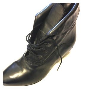 Poppies Leather Black Booties Size 9W