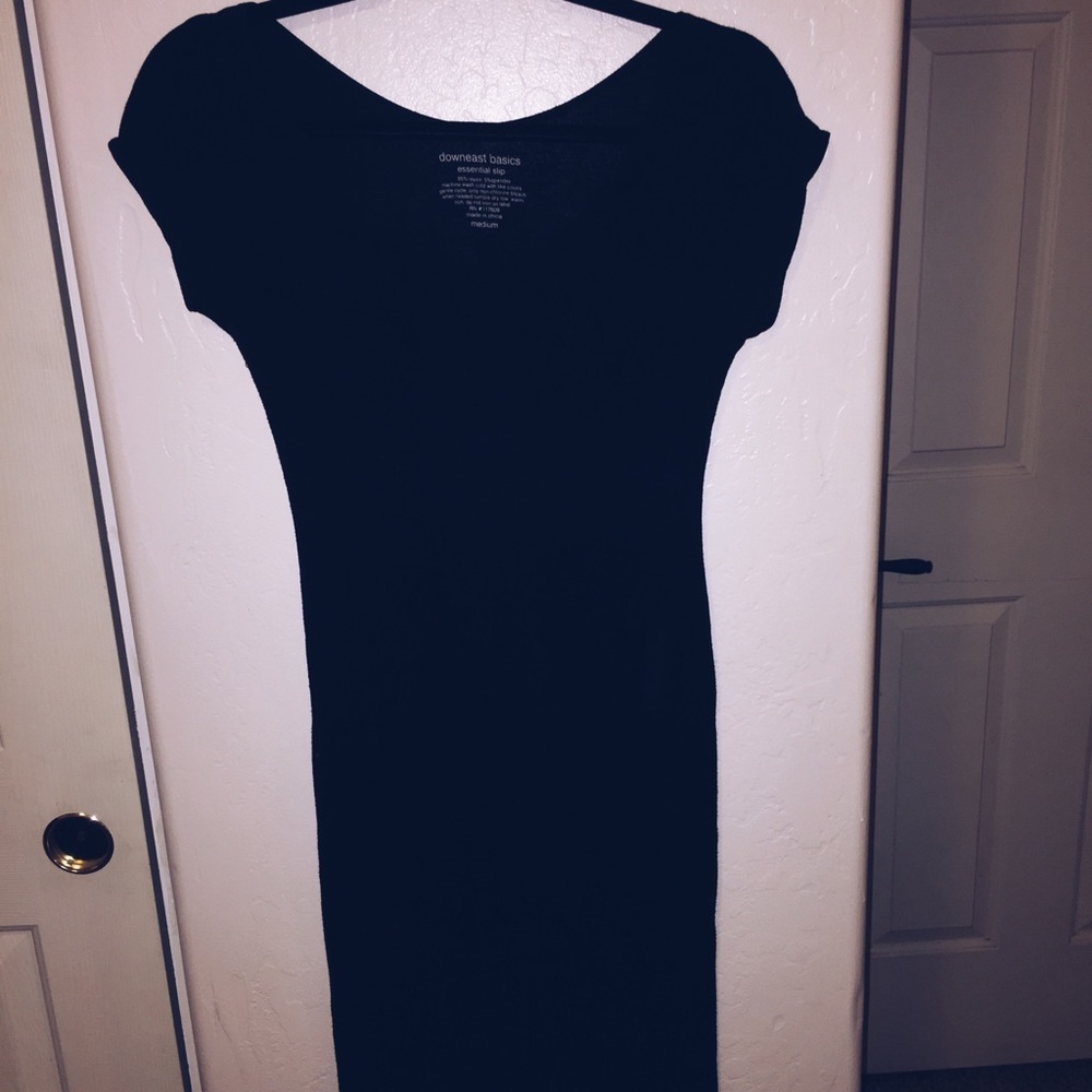 Knee-length bodycon slip