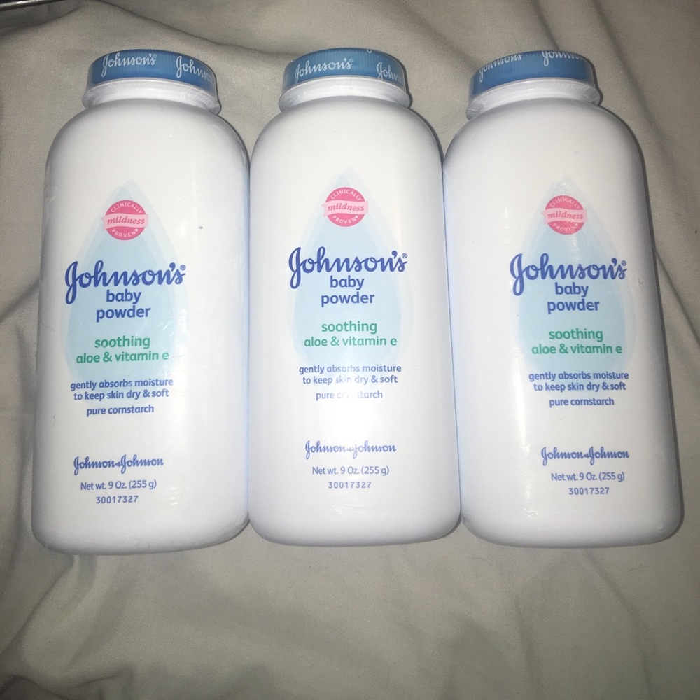 Johnsons baby powder