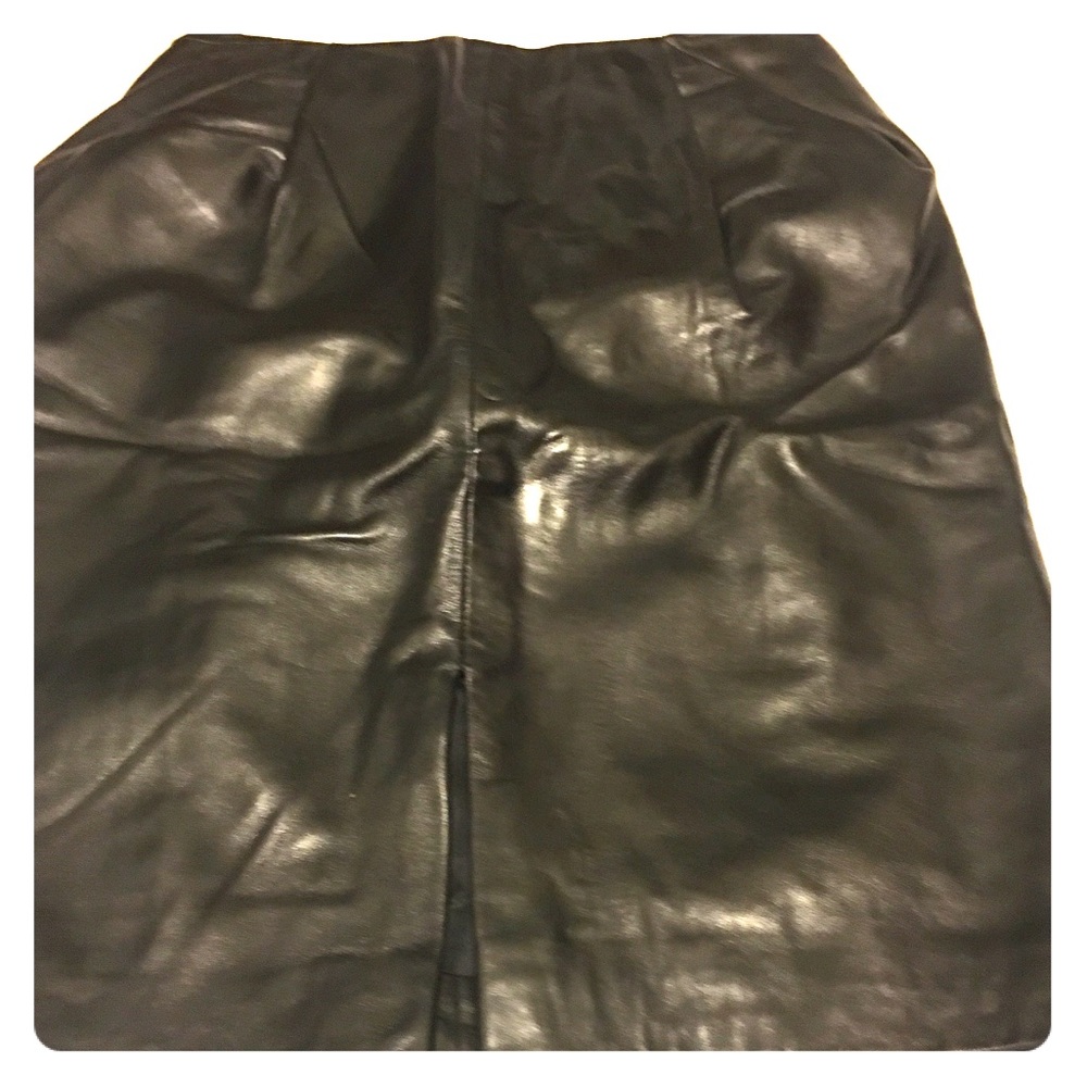Artemis Soft Black Leather Skirt Size 6