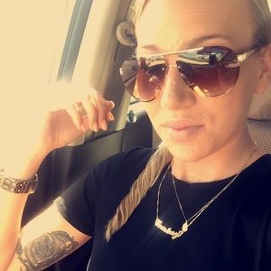 Meet your Posher, Courtney