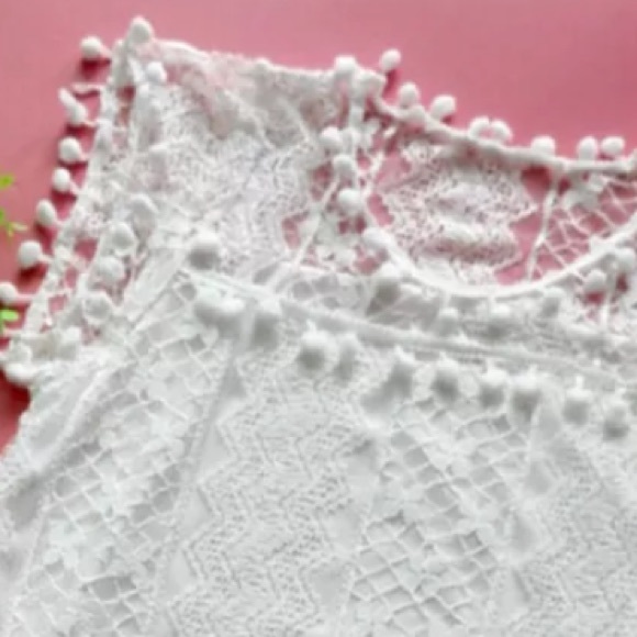 🦋 WHITE LACE DRESS - Picture 4 of 8