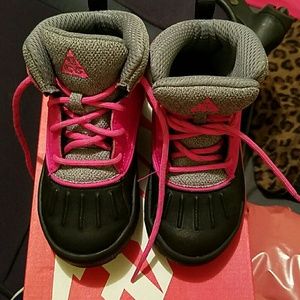 Toddler Nike sneakers