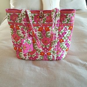 Vera tote