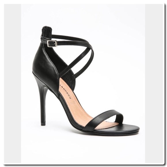 Chinese Laundry Ankle Strap Heels - Picture 2 of 8