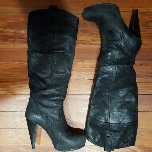 Boots - Picture 4 of 4