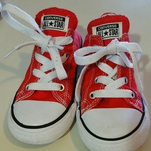 Boys converse