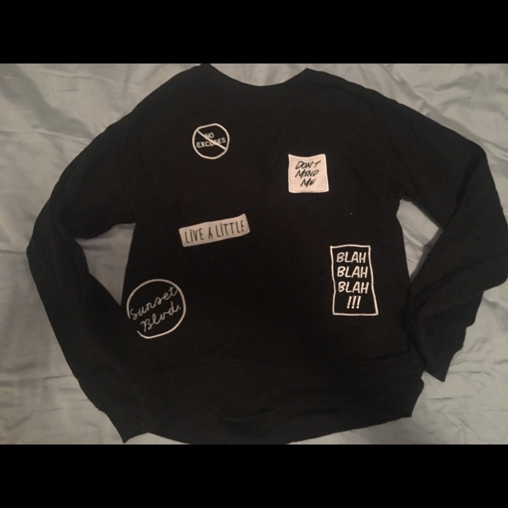 crew neck