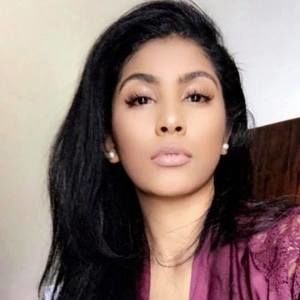 Meet your Posher, Costa