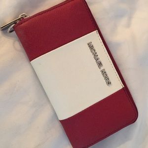 Red MK wallet ❤️❤️ LIMITED TIME SALE