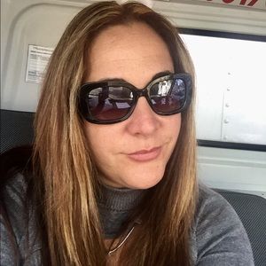 Meet your Posher, Esther