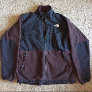 Men's brown North Face fleece.
