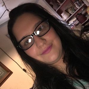 Meet your Posher, Alisa