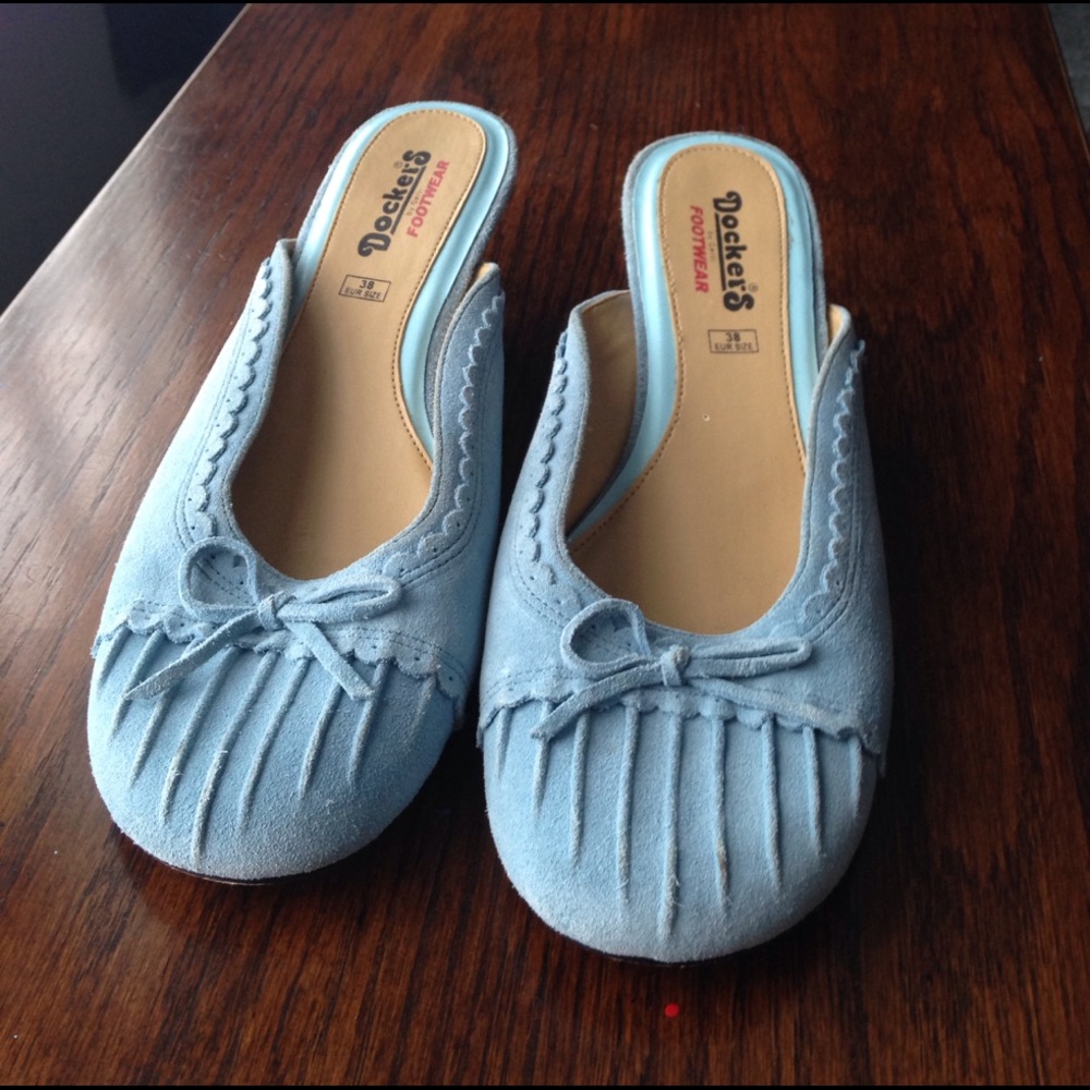 Shoes - Picture 2 of 4