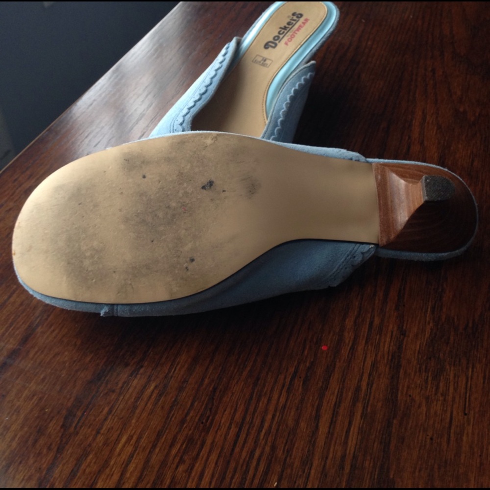 Shoes - Picture 3 of 4