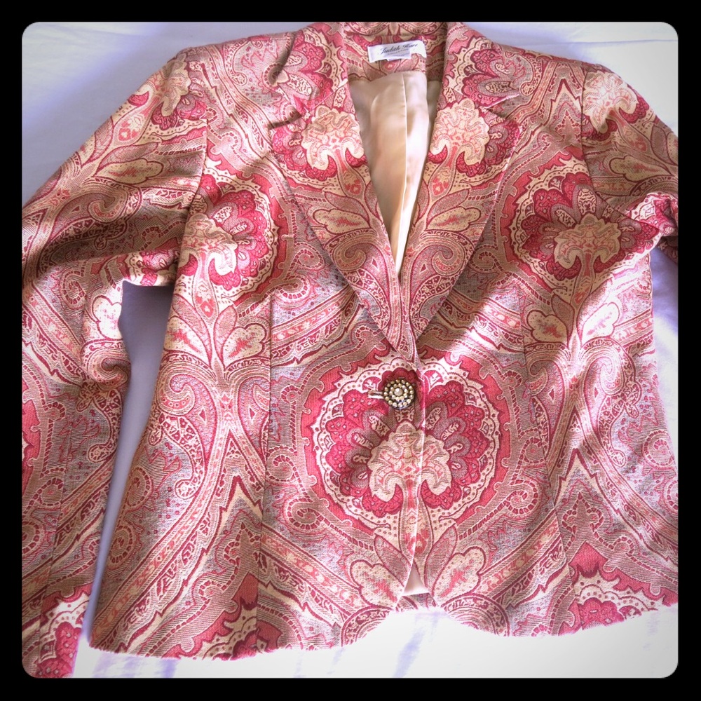 Vintage Pink-Patterned Blazer