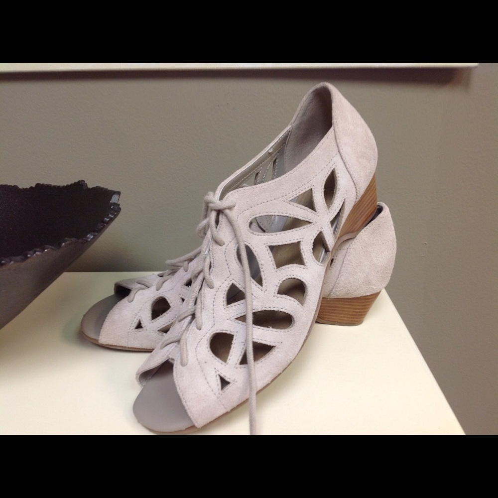 Very nice very gently used