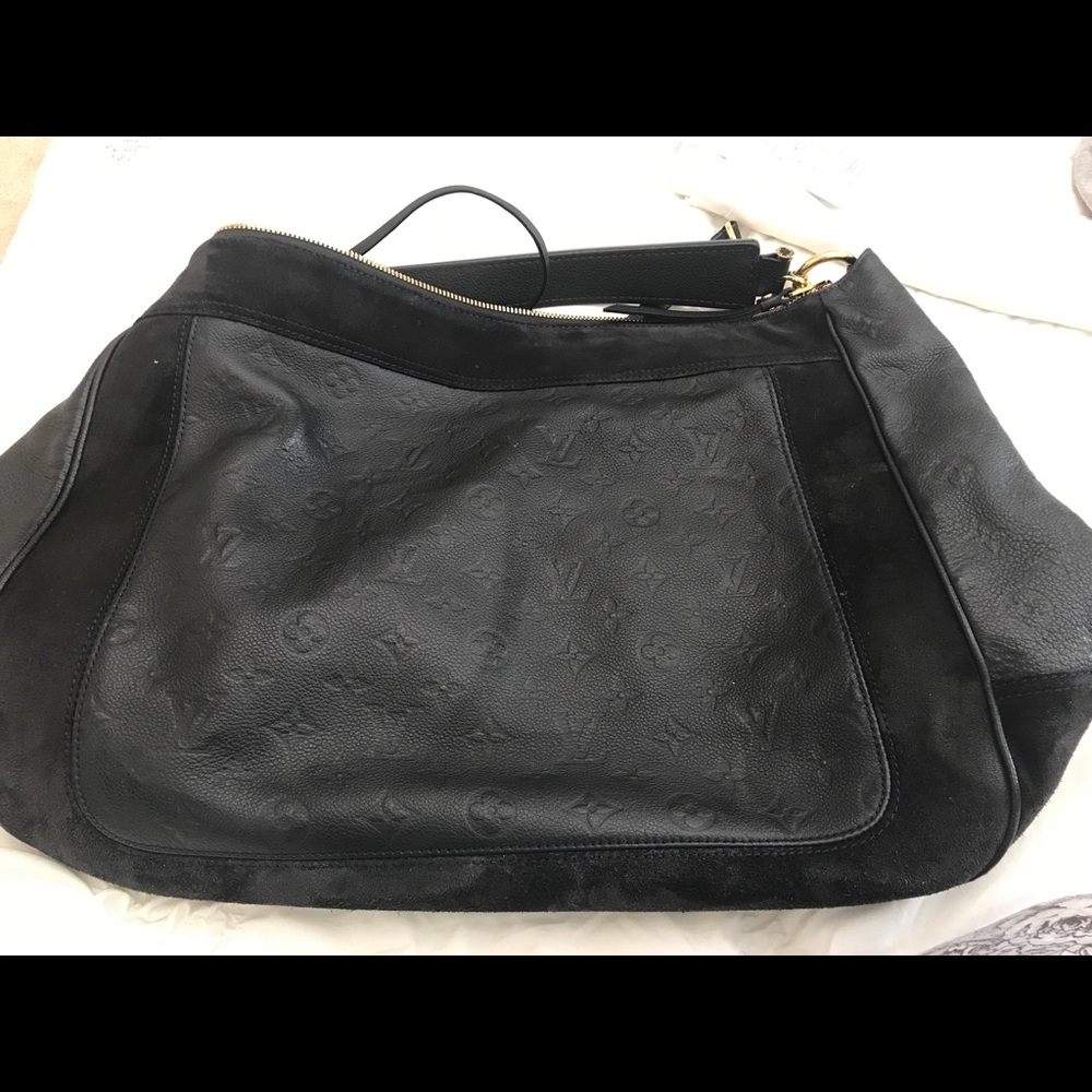 Louis  Vuitton  Audacieuse empreinte GM hobo