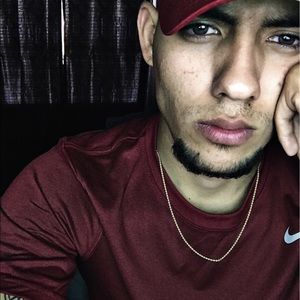 Meet your Posher, Alex