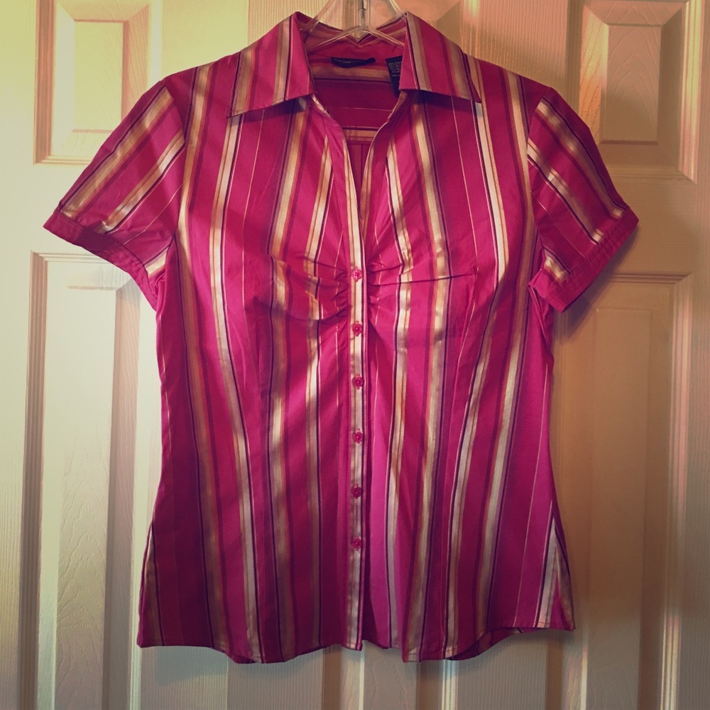 New York & Company short-sleeve button down