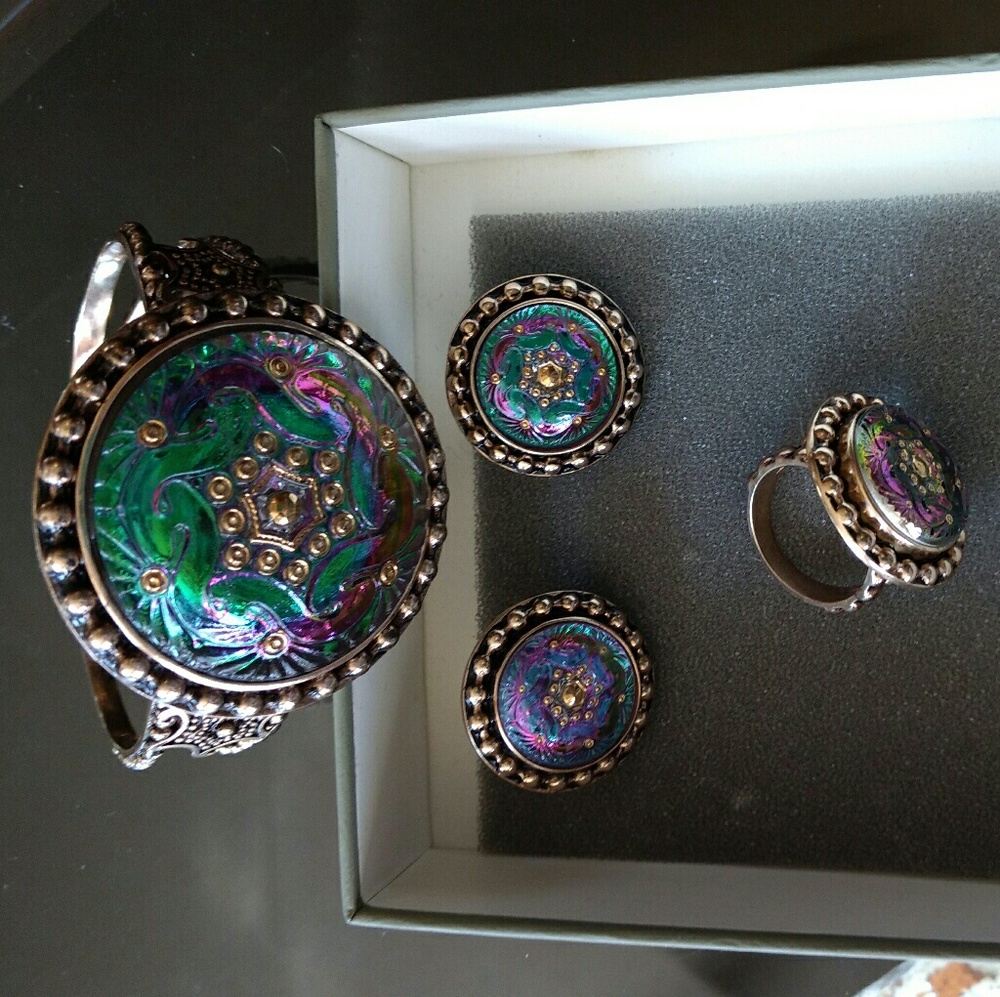 Bracelet, ring and earrings
