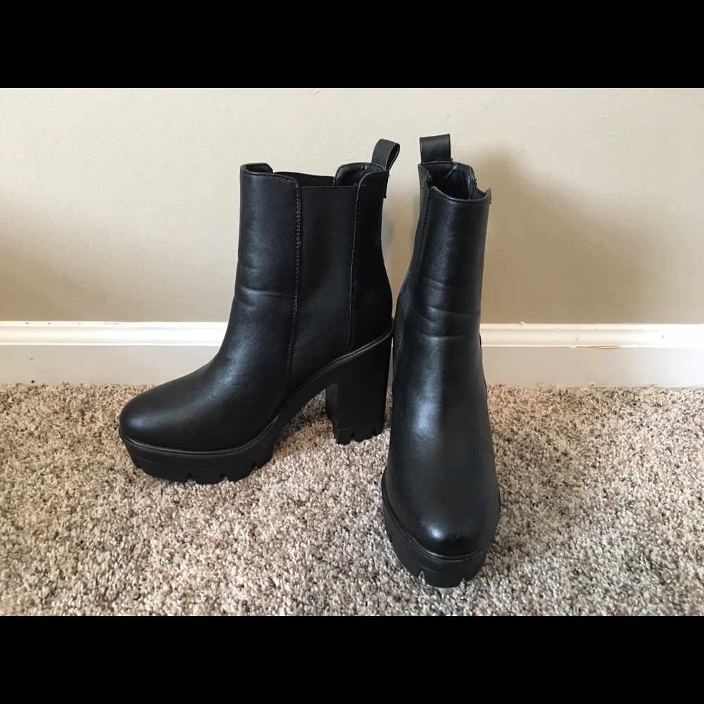 Grunge platform boots